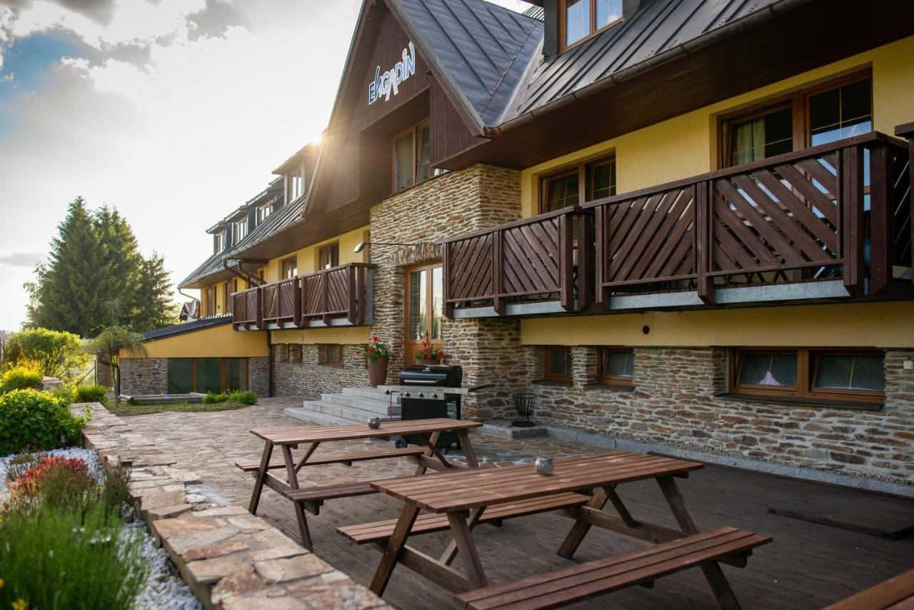 Apartmany Engadin Boží Dar Εξωτερικό φωτογραφία